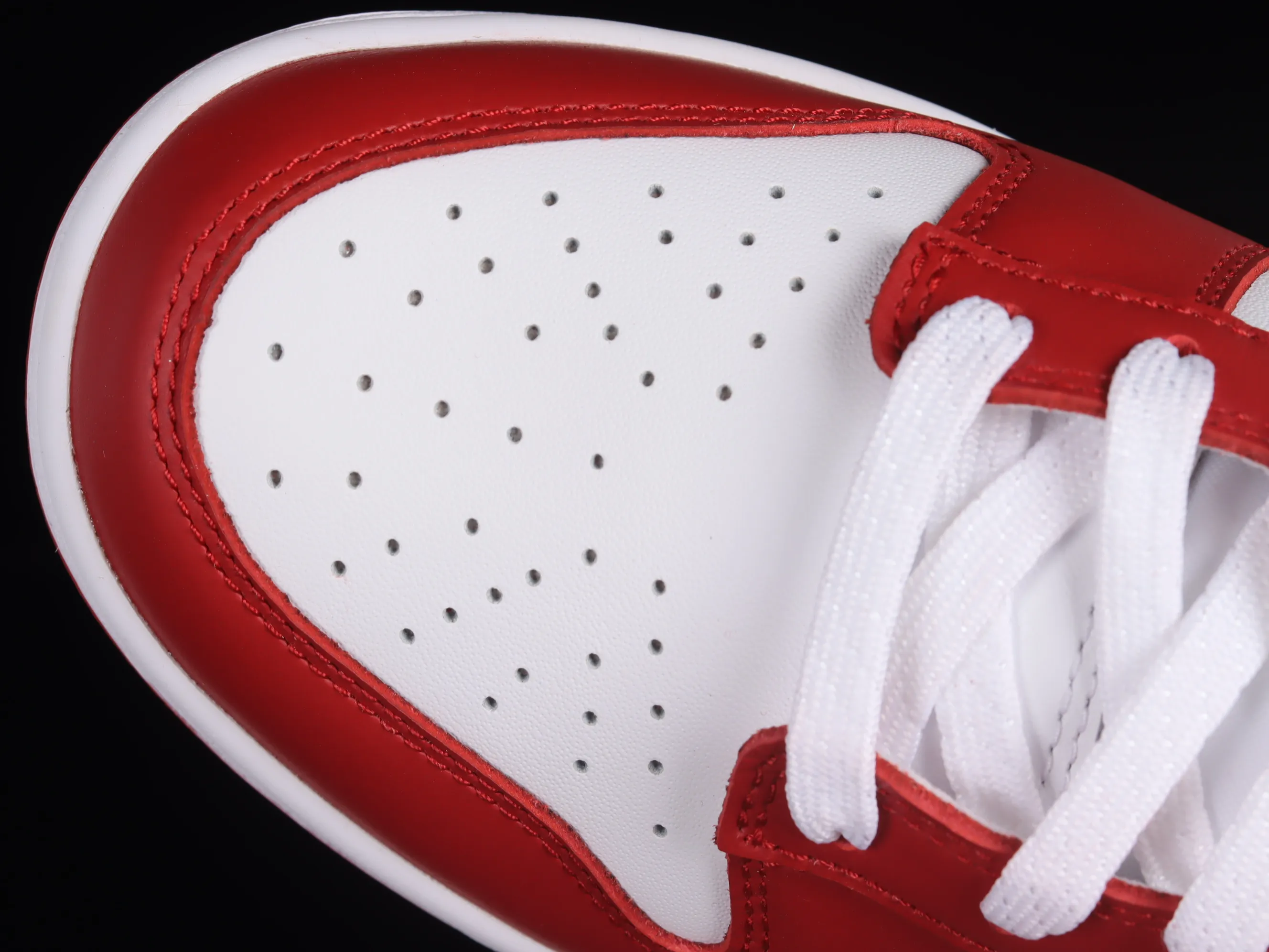All Categories Nk SB Dunk Series Nk SB Dunk Low Low-top sneakers Foreign trade version Nk Dunk Low "Gym Red" white, red and gold SB low-top sports and leisure sneakers DD1391-602